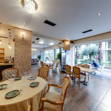 Wilson Hotel Kodermarlekaj